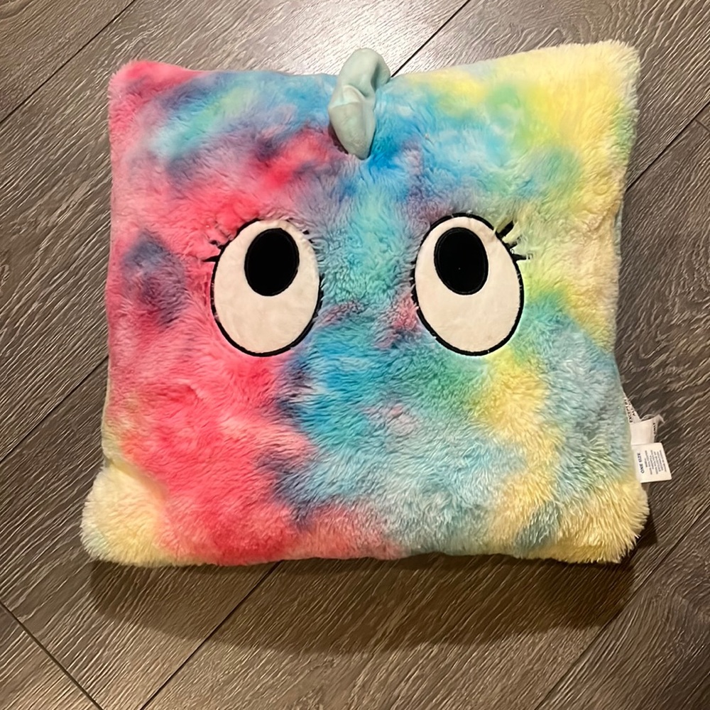 💙Bundle 3 for $19 - Rainbow Pillow